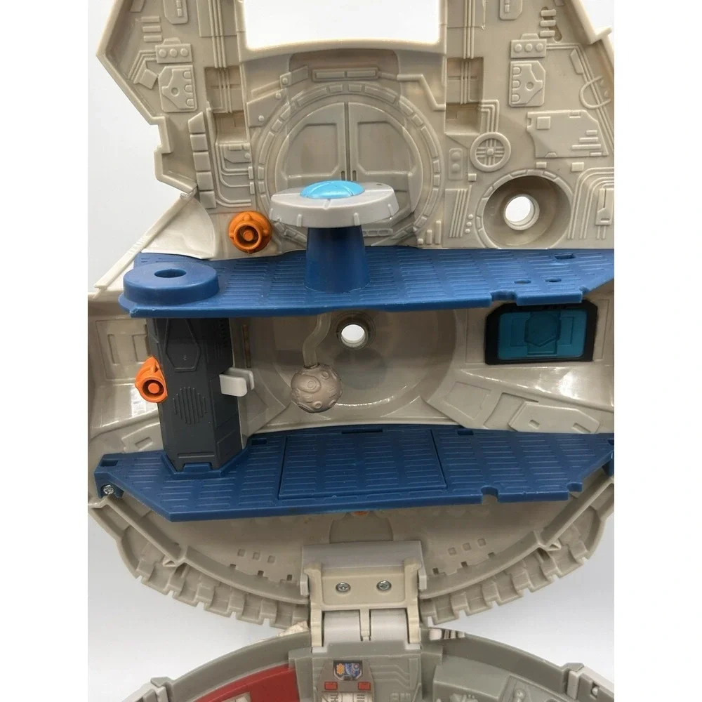 2011 Hasbro Star Wars Galactic Heroes Millennium Falcon Spaceship‎ Incomplete